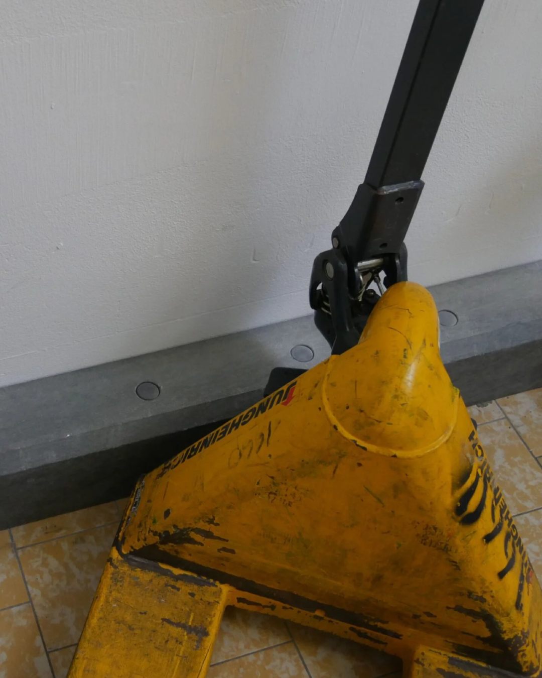 Extrem starker Bodenbalkenschutz 