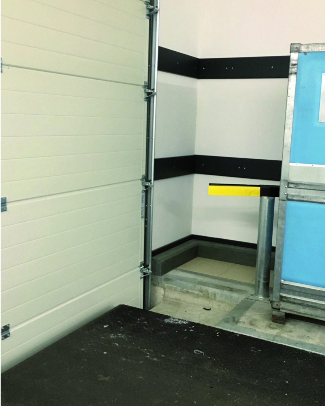 TPRadius Schrammschutz an der Wand aus recycelten Kunststoffen – Bild 5