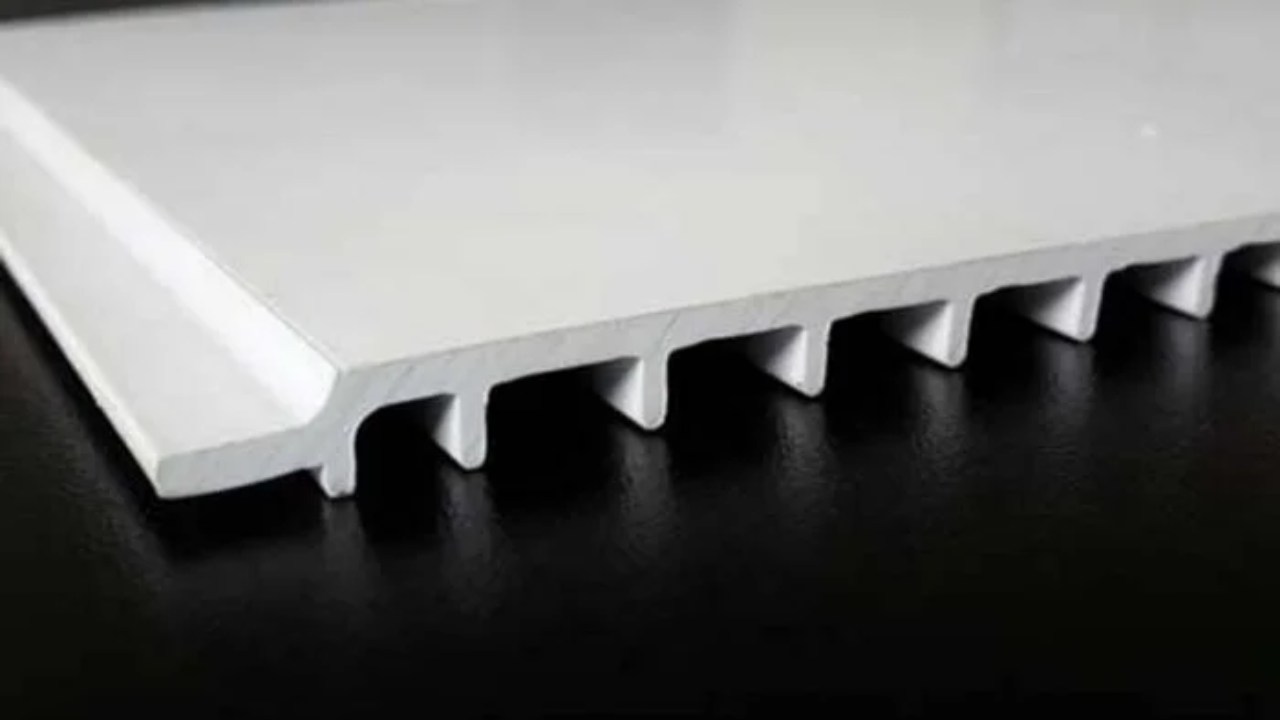 Tera Protect Wandplatte – robuste Wandschutzplatte aus Recycling-PET mit Hohlkammerprofil